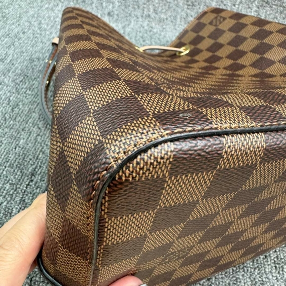 100% Authentic Louis Vuitton Neonoe Brown Damier Ebene Canvas Shoulder Bag - Picture 10 of 15